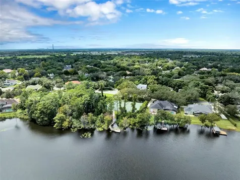986 N Lake Claire Circle Oviedo FL 32765