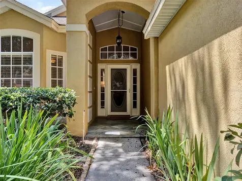 986 N Lake Claire Circle Oviedo FL 32765