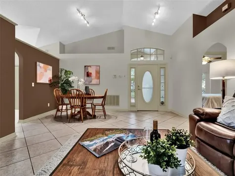 986 N Lake Claire Circle Oviedo FL 32765