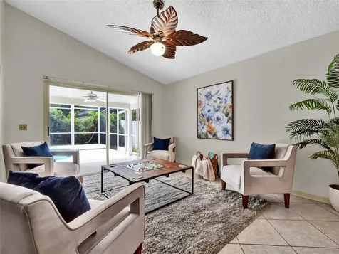 986 N Lake Claire Circle Oviedo FL 32765
