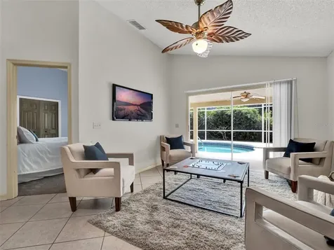 986 N Lake Claire Circle Oviedo FL 32765