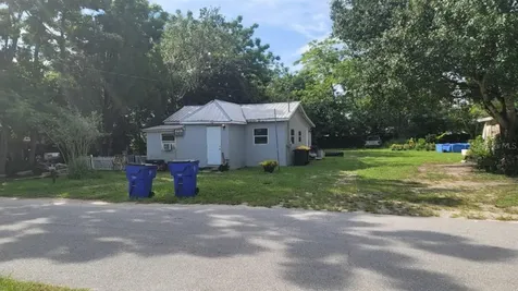 1211 Paulk Street Avon Park FL 33825