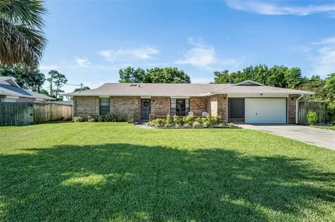 1109 Cambridge Street Deltona FL 32725