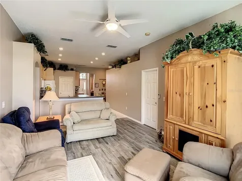 335 Woodlark Drive Davenport FL 33897