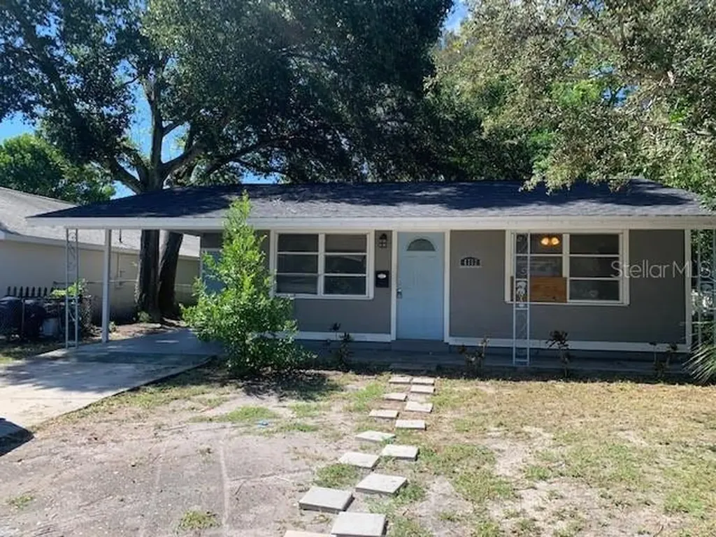 4752 5th Avenue S St Petersburg FL 33711