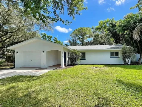 3317 Kingswood Drive Sarasota FL 34232