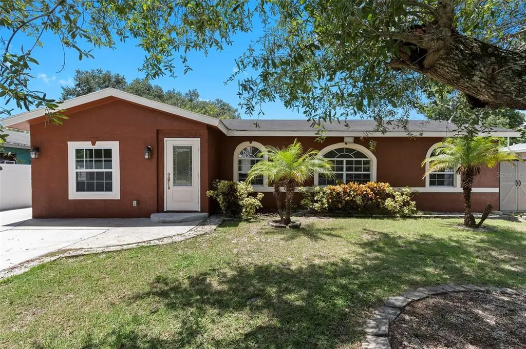 1715 Hobbs Road Auburndale FL 33823