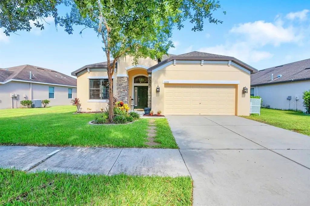 11121 Foster Carriage Road Lithia FL 33547