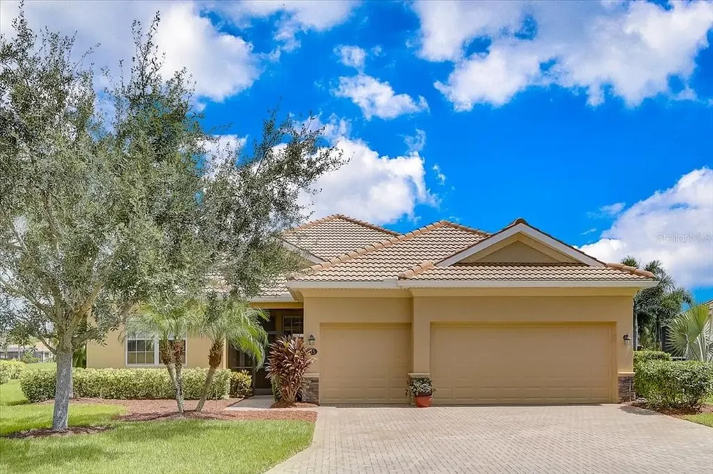 415 Grand Preserve Cove Bradenton FL 34212
