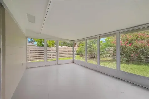 2443 Sunnyside Lane Sarasota FL 34239