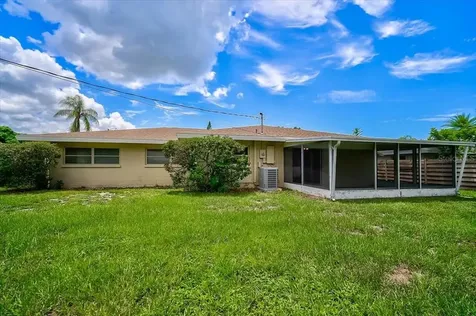 2443 Sunnyside Lane Sarasota FL 34239