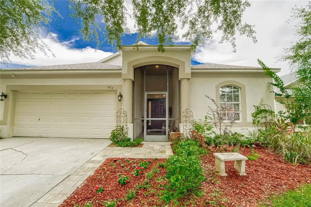 6913 Monarch Park Drive Apollo Beach FL 33572