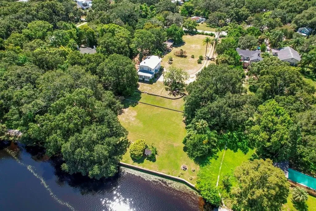6100 River Terrace Tampa FL 33604