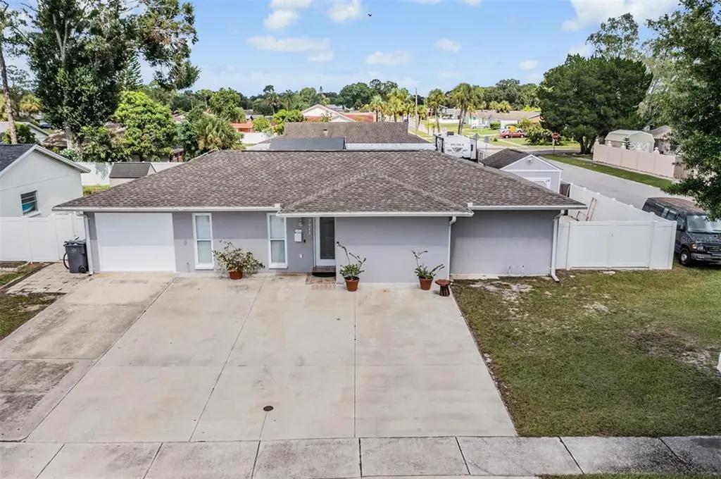 7211 Creekwood Court Tampa FL 33615