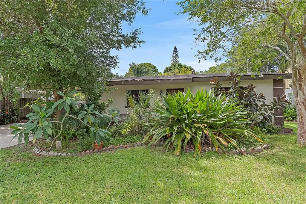 2712 Arlington Street Sarasota FL 34239