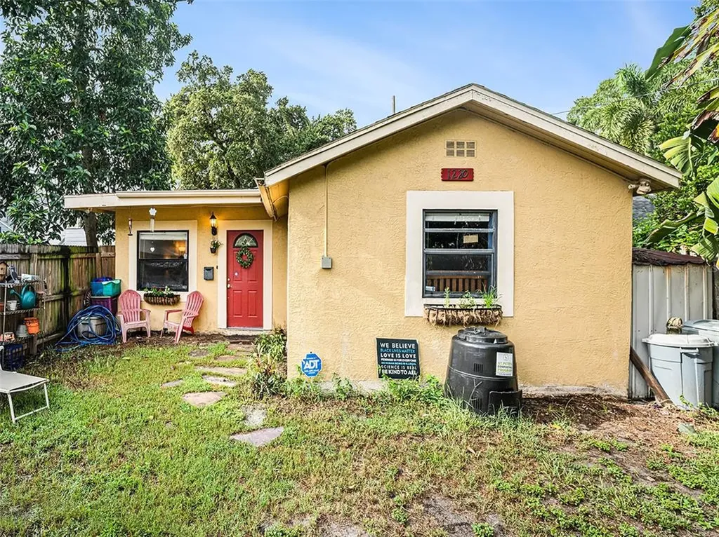 1220 21st Avenue N St Petersburg FL 33704