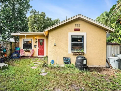 1220 21st Avenue N St Petersburg FL 33704