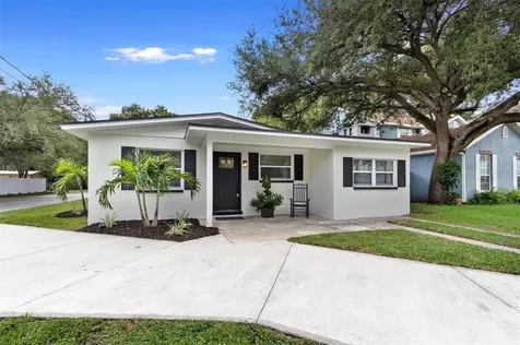 3002 W Wallace Avenue Tampa FL 33611