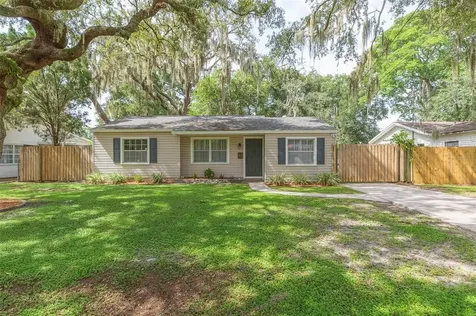 813 W Lowry Lane Tampa FL 33604