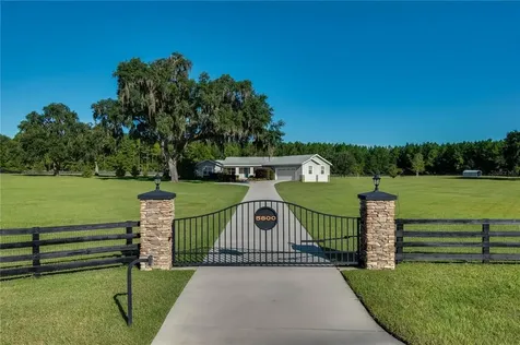 5800 NW 153rd Court Morriston FL 32668