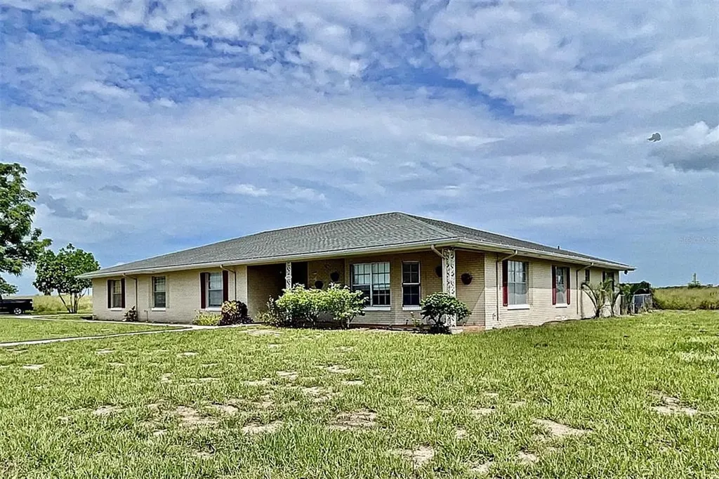 7401 Wisteria Lane Lake Wales FL 33898