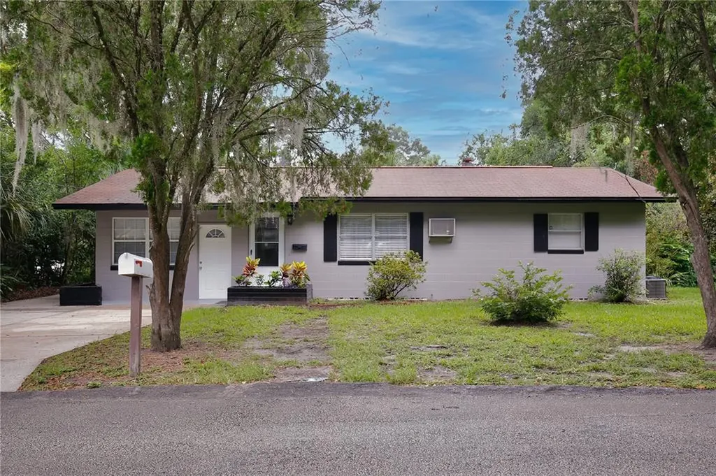 630 E Church Street Deland FL 32724