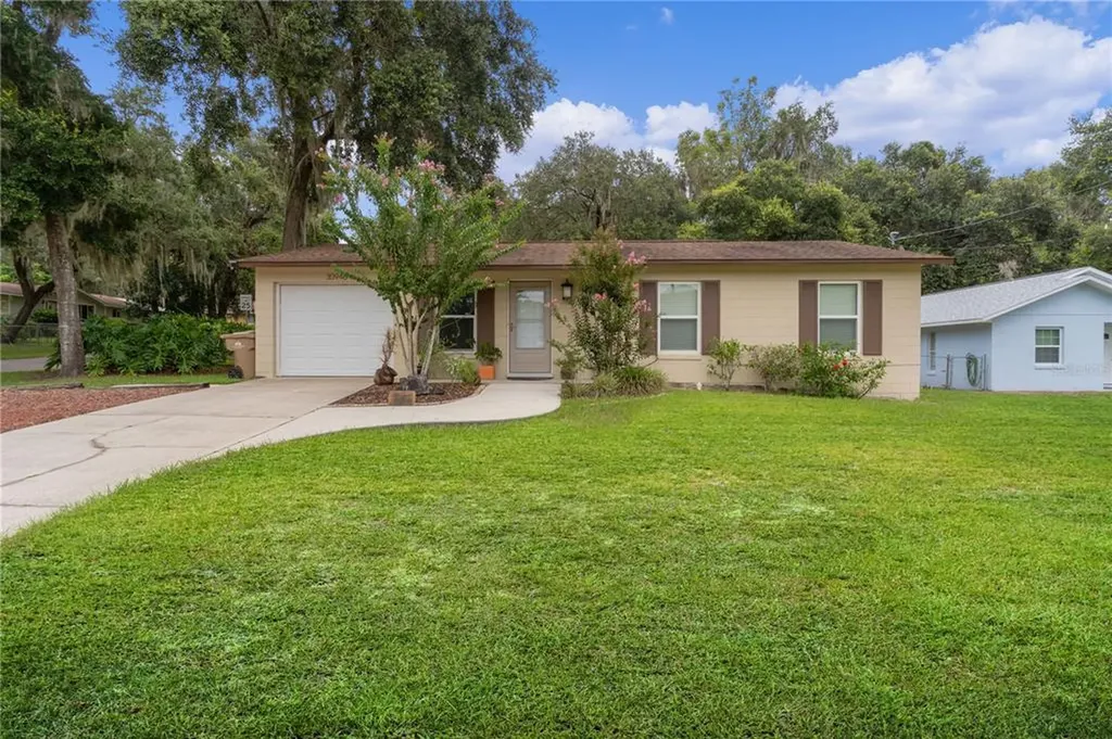 30946 Sealine Drive Leesburg FL 34748