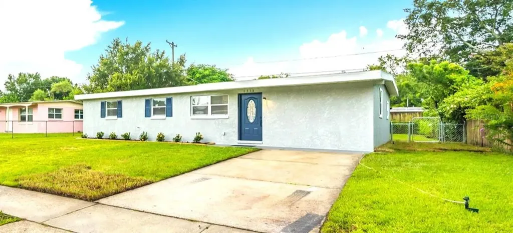 1719 Lancelot Loop Tampa FL 33619