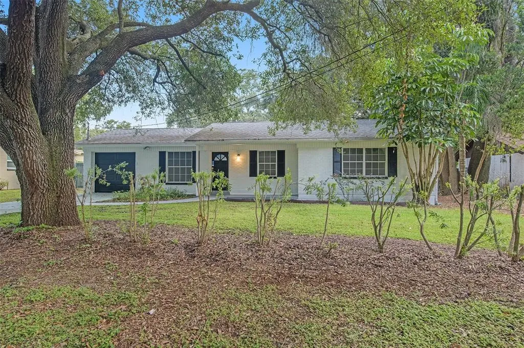 1703 W Barclay Road Tampa FL 33612