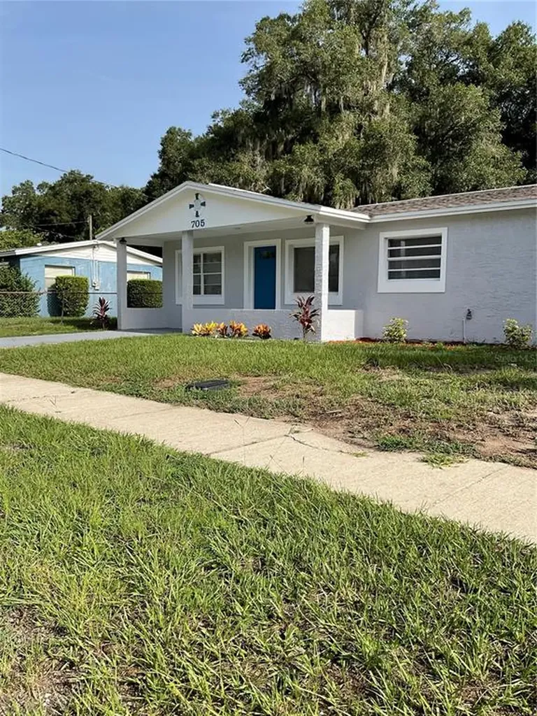 705 W Mansfield Street Deland FL 32720