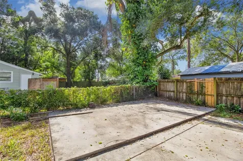 1509 E Frierson Avenue Tampa FL 33610