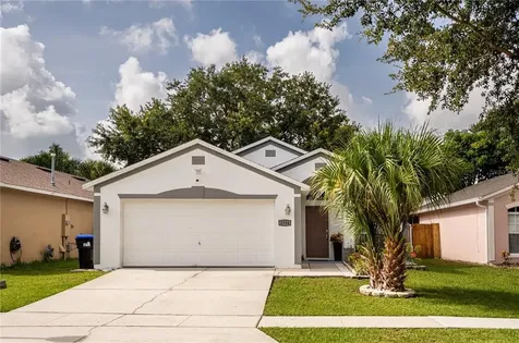 2354 Blue Sapphire Circle Orlando FL 32837
