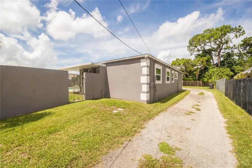 809 23rd Street NW Winter Haven FL 33881