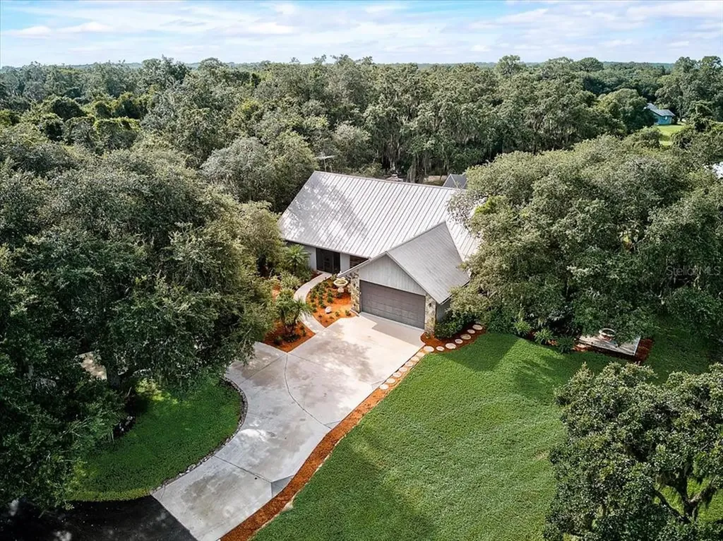 5247 Myakka Valley Trail Sarasota FL 34241