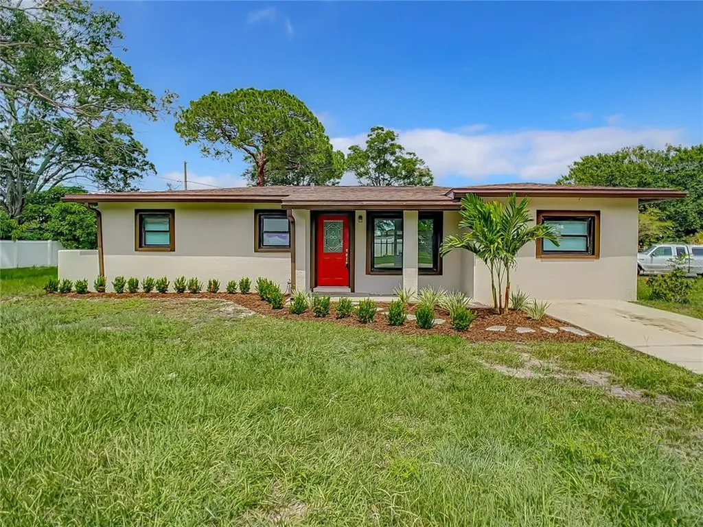 5591 15th Avenue N St Petersburg FL 33710