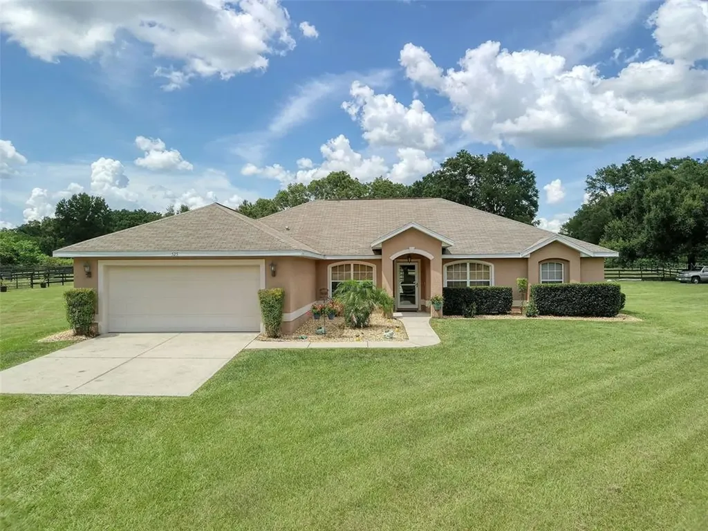 525 NW 82nd Court Ocala FL 34482