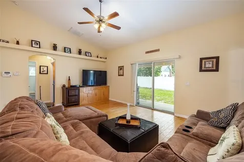 2542 57th Avenue N St Petersburg FL 33714