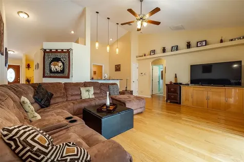 2542 57th Avenue N St Petersburg FL 33714