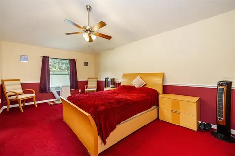 2542 57th Avenue N St Petersburg FL 33714