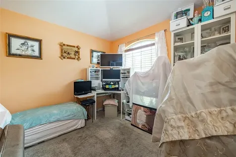 2542 57th Avenue N St Petersburg FL 33714