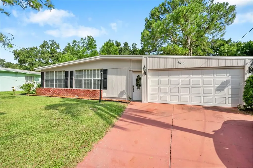 3613 E Knollwood Street Tampa FL 33610