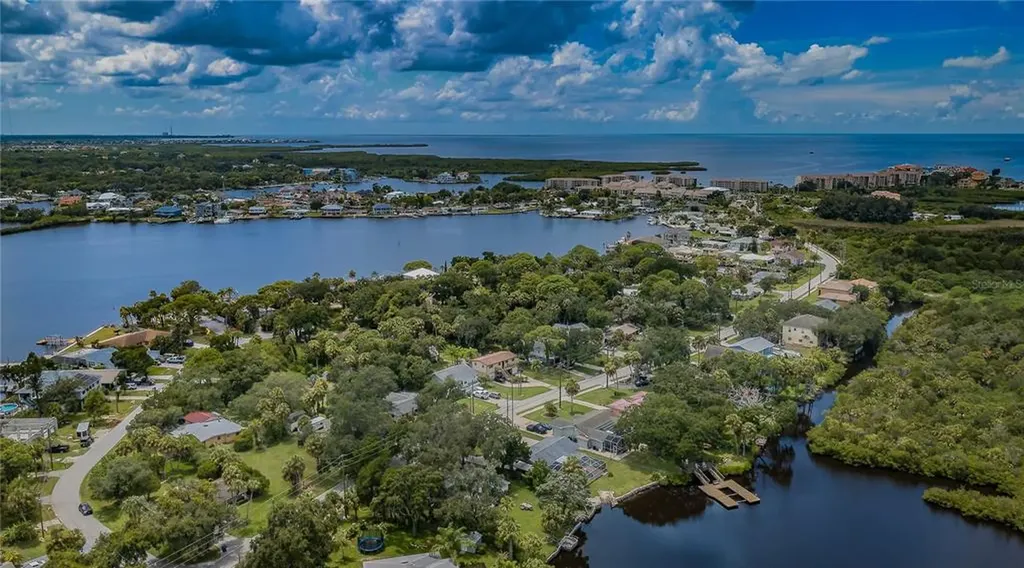 5229 Bay Boulevard Port Richey FL 34668