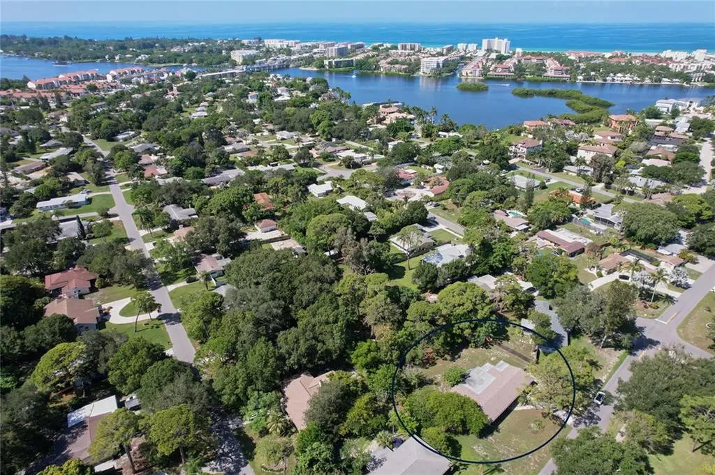 1818 Ridgewood Street Sarasota FL 34231