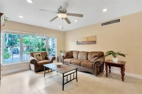 634 Oakview Street Altamonte Springs FL 32714