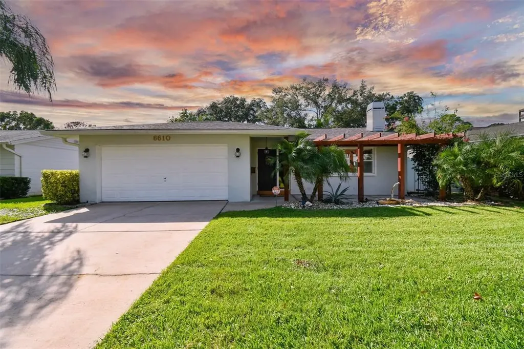 6610 Bayou Grande Boulevard NE St Petersburg FL 33702
