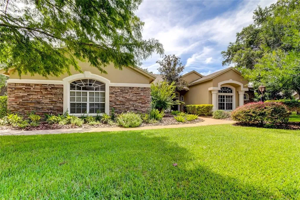2185 Centerview Court N Clearwater FL 33759