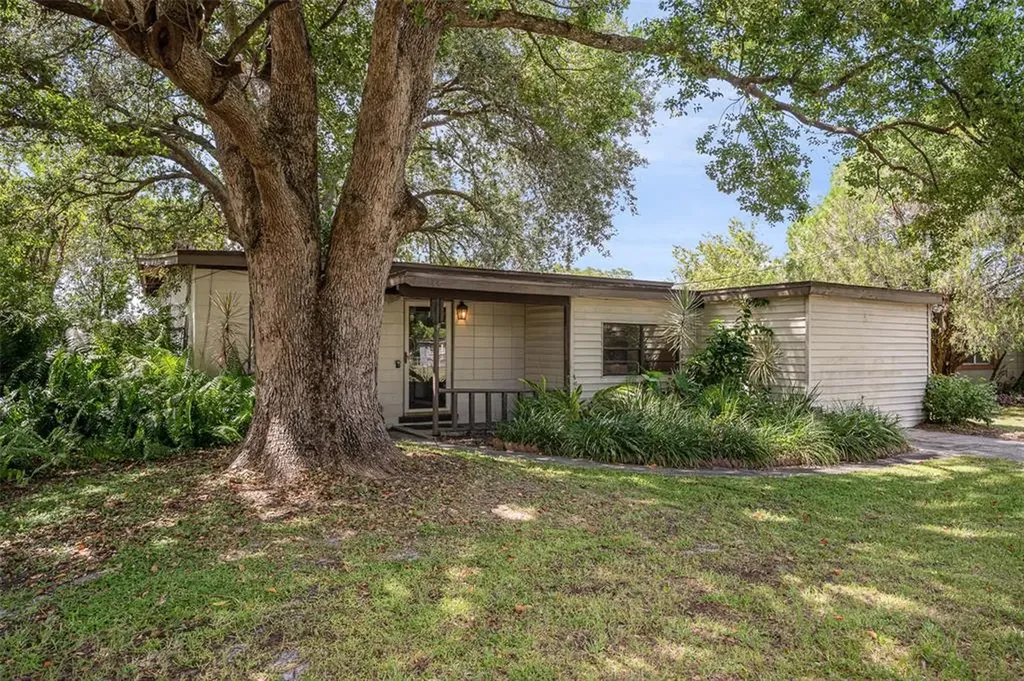 136 Country Club Circle Sanford FL 32771