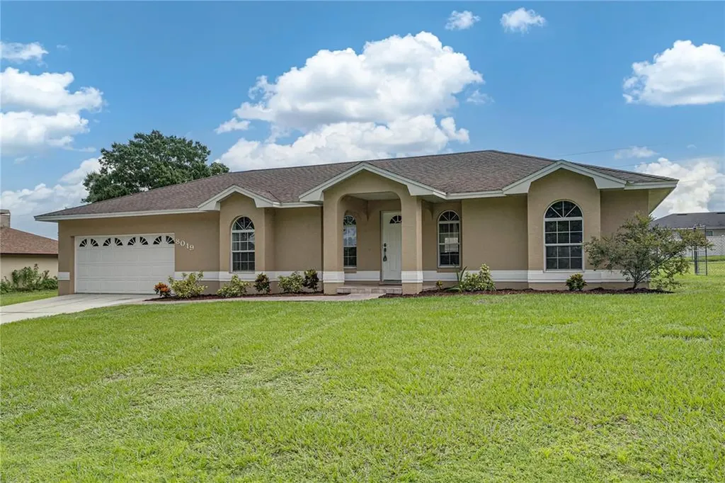 8019 Holly Ridge Drive Lakeland FL 33810