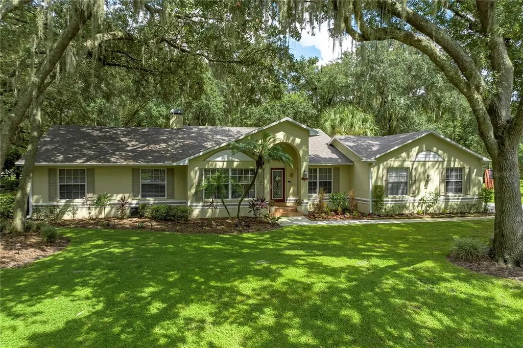 5586 Deer Tracks Trail Lakeland FL 33811