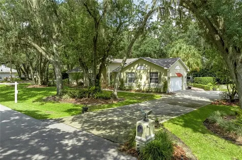 5586 Deer Tracks Trail Lakeland FL 33811